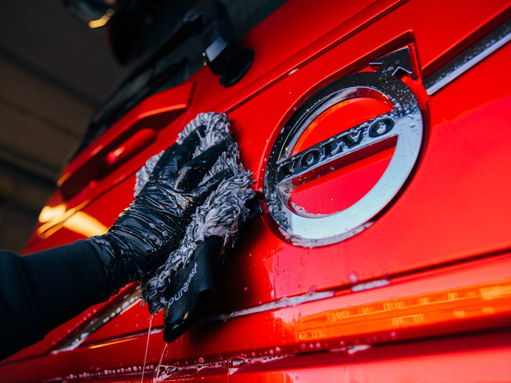 Pureest Tvätthandske Mikrofiber – Svart/Vit för skonsam biltvätt - Bilupplysningen