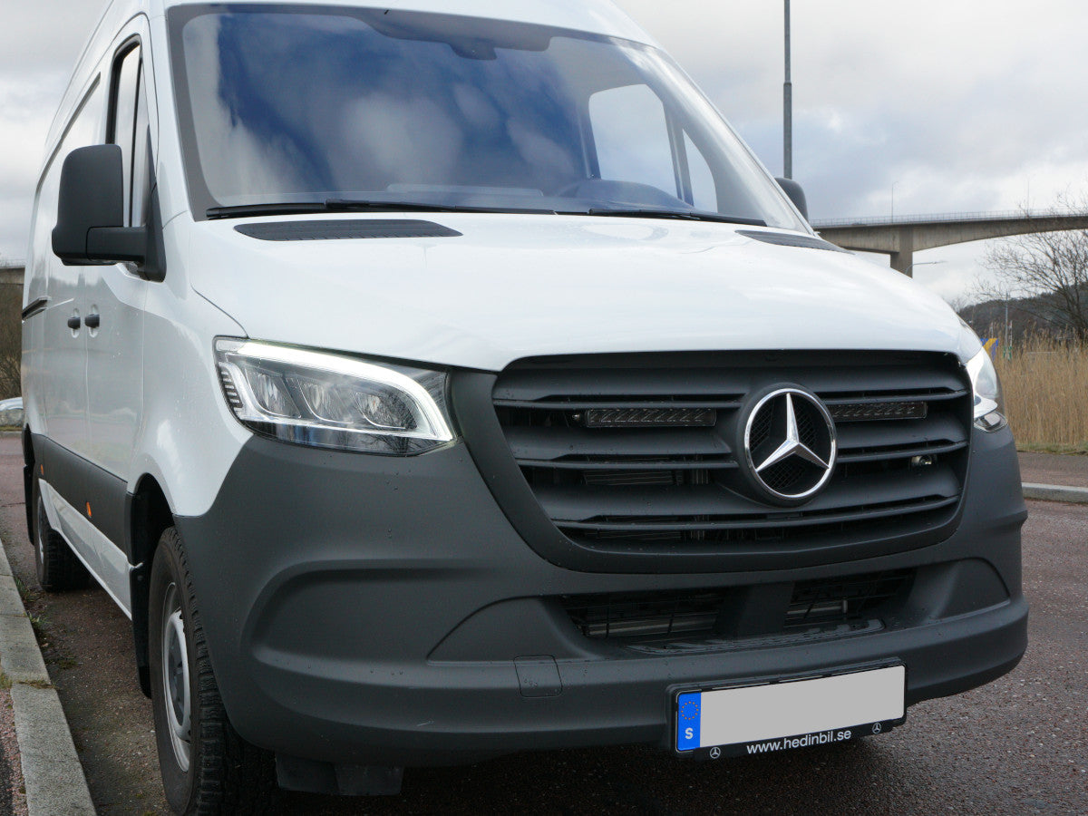 Modellanpassat fäste för 2st 10 tum LEDramper - MB Sprinter 2020- Bilupplysningen
