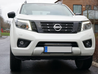 Modellanpassat fäste för LED-ramp - Nissan Navara 2016- Bilupplysningen